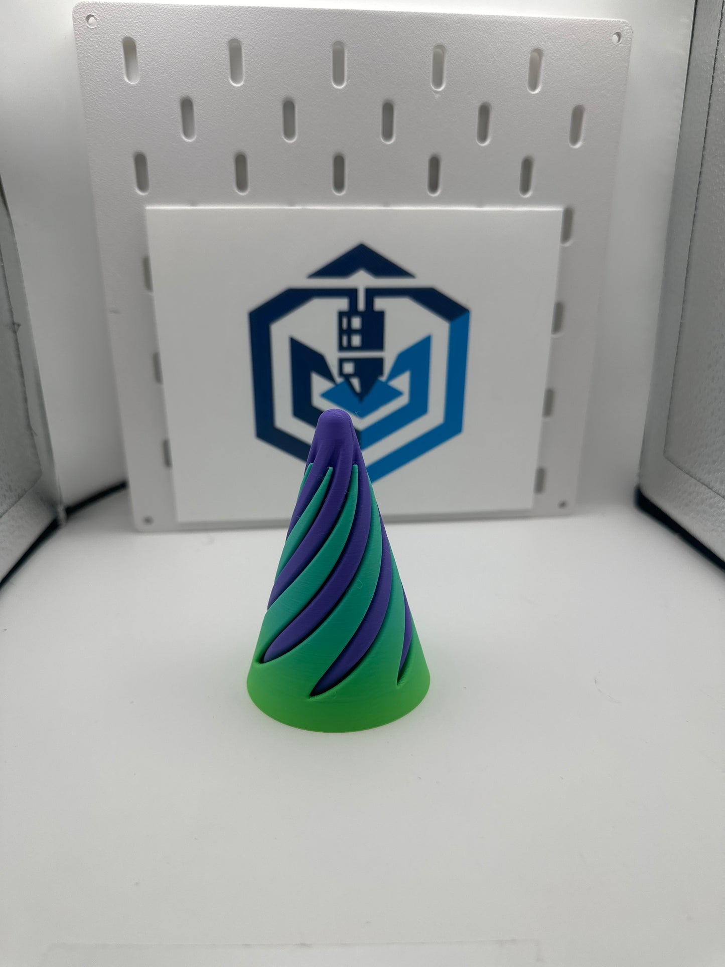 Fidget cone green/purple